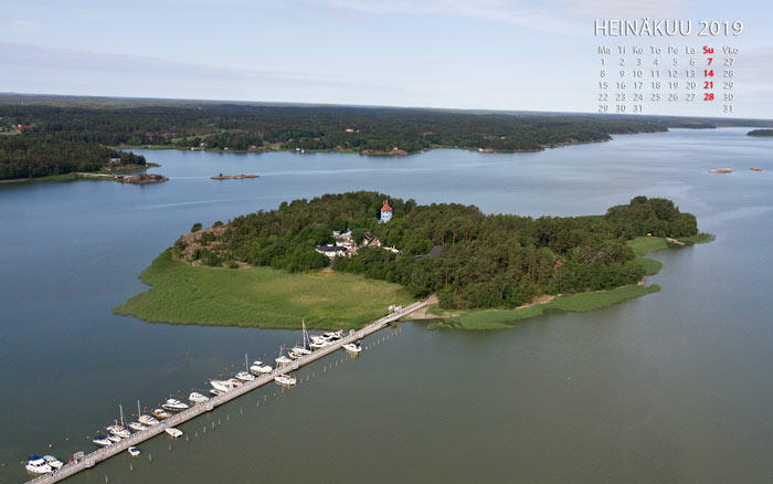 Heinäkuun kalenterikuvassa Kailon saari Naantali